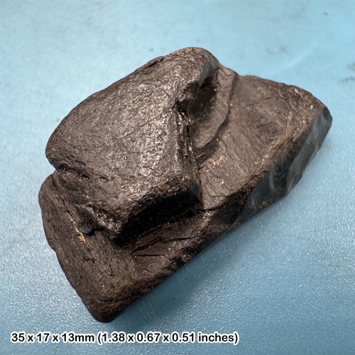 Whitby jet fossil gemstone - jet,