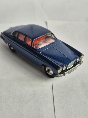 Corgi 238 jaguar mark - , x