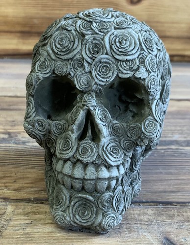 Stone garden full - stone, skull