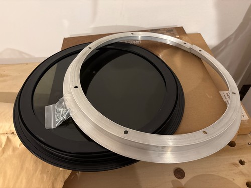 Laurence 12 round - c.r.,