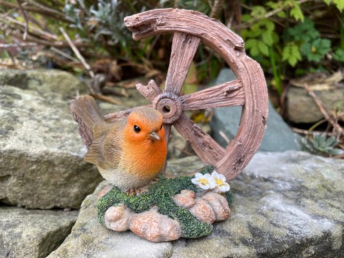 Vivid arts robin cartwheel - robin, on