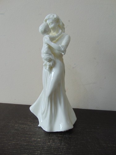 Royal worcester first kiss - royal, "first