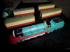 2004 De Agostini Gullane Thomas & Friends GORDON AND 4 EXPRESS COACHES