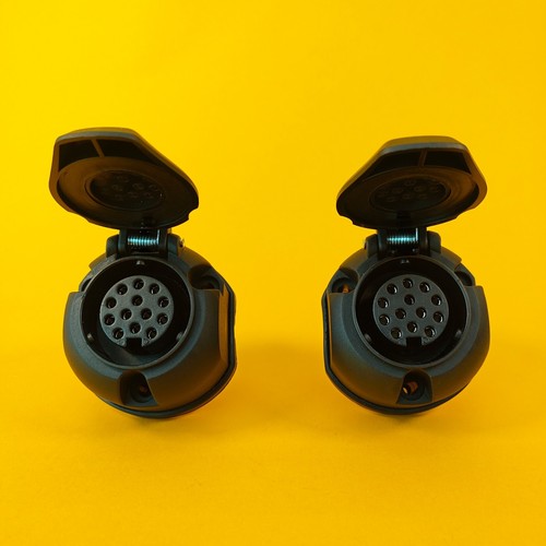 Plastic pin socket towing - socket,