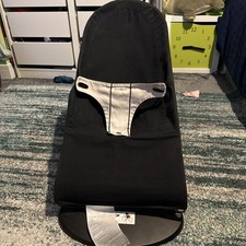 1 PRELOVED BABYBJORN BOUNCER CHAIR.WITH A DETACHABLE DOUBLE SIDED SEATBELT.
