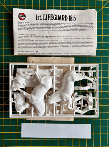 Airfix 54mm british life - airfix, guard