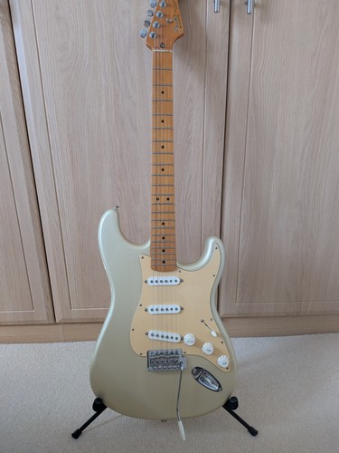 Fender stratocaster electric - fender,