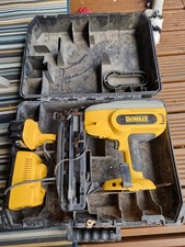 DeWalt 18V Second Fix Nail Gun DC616 Nailer Bare Unit Battery Charger Case