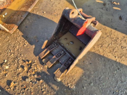300mm excavator digging bucket - 300mm,