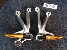 Suzuki GSXR1000 K3-K4 LHS & RHS Rear Hangers & Aftermarket Pegs 2003-04 7/25