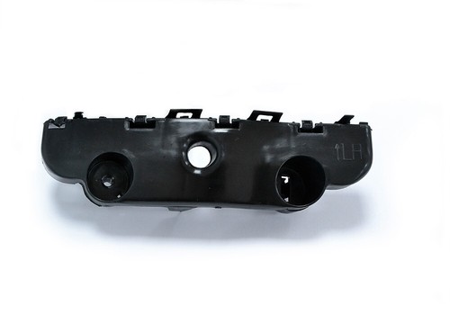 Front bumper retainer bracket - retainer,
