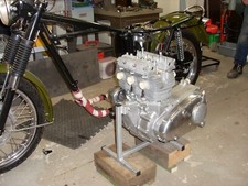 Motor cycle triumph trident - motor,