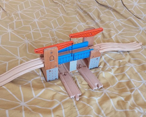 Magnetic wooden train track - wooden,