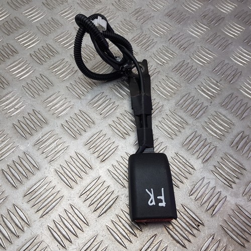 Toyota verso mk2 seat belt - verso,