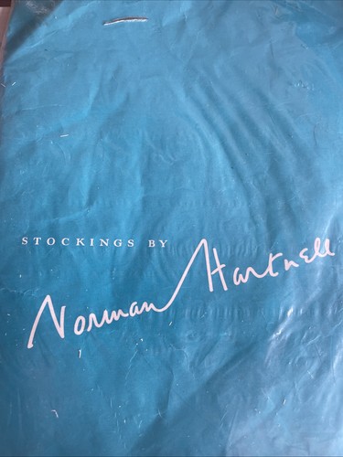 Stockings norman hartnell - by,