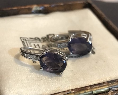 Vintage style jewellery - vintage,