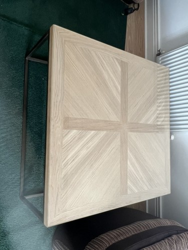 Dfs oak coffee table - oak,