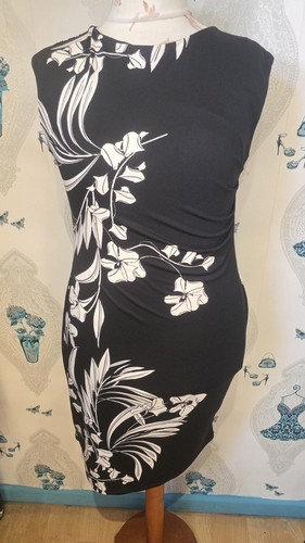 Pretty black white floral - white,