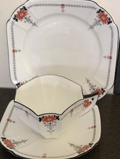 Shelley Red Daisy Art Deco