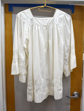 White Beau Veste. Lace