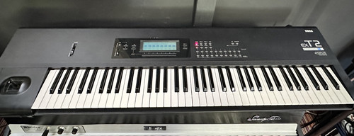 Korg key synthesizer - 76-key,