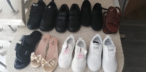 Job lot pairs kids shoes - 8,