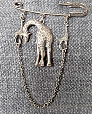 LOVELY QUIRKY STEAMPUNK GIRAFFES KILT PIN BOHO KITSCH RETRO VINTAGE FUN FUNKY