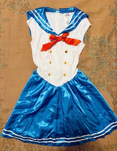 Women size small - 4/6, red