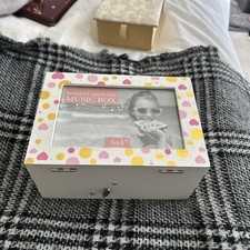 Hummel Wooden Musical Jewelry