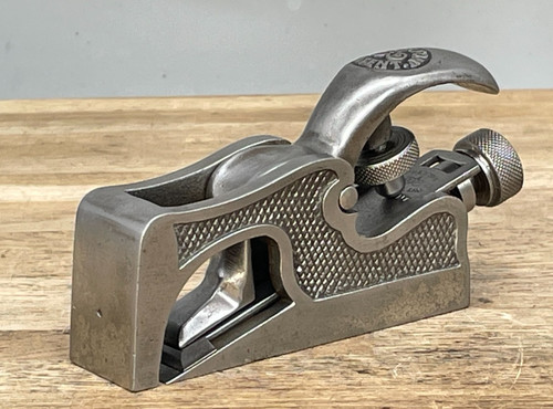 Vintage preston bull - e, nose