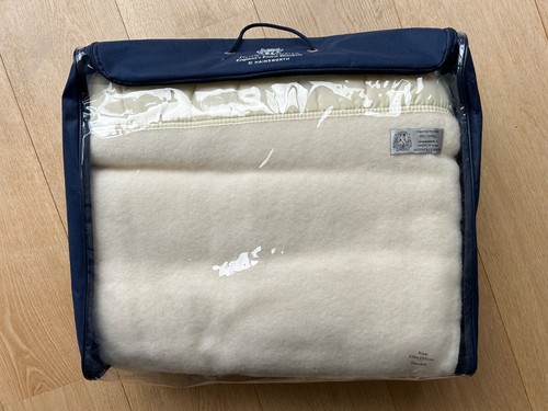 Vintage 100 wool blanket - 100%,