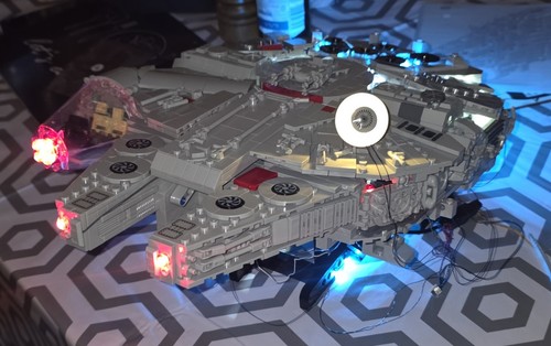 Millenium falcon building - falcon,