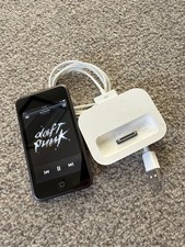 iPod Touch 2nd Gen 16gb - good battery