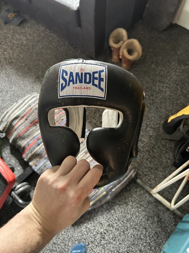 Sandee closed face head guard - face,