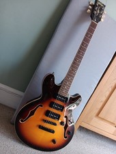 Vintage AV3P guitar