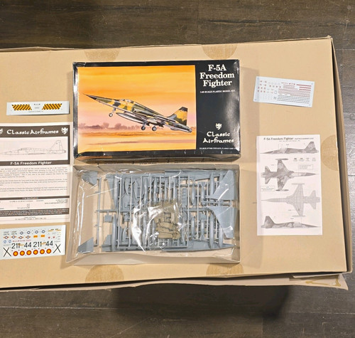Classic airframes freedom - classic, f-5a