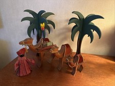 Wooden Carved Camels Palm