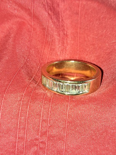 18ct yellow gold - 18ct, half