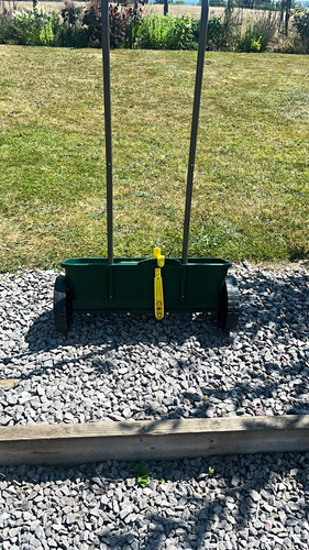 Evergreen long handled lawn - evergreen,