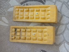 2 Fiamma Wheel Levelling