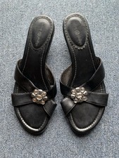 Lindsay & Phillips Black Kitten Heel Floral Gem Slip On -Size 7