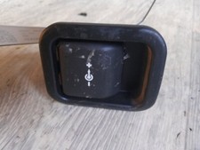 BMW 325I SE TOURING AUTO 2000-2005 CENTRE CONSOLE 12V SOCKET AND AUX 7008038