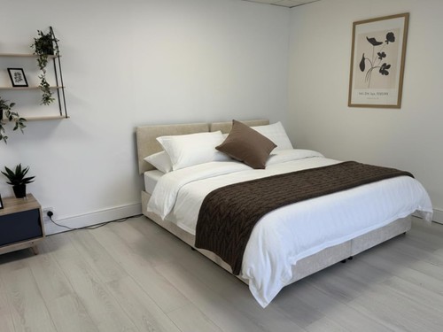 Electric adjustable bed - adjustable,