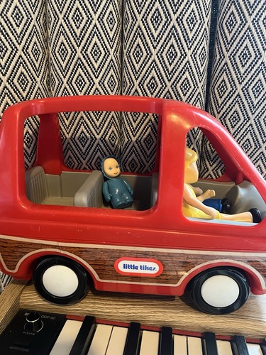 Vintage little tikes - little, dolls