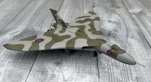Corgi avro vulcan - b.2, xm598