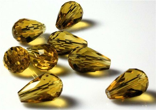 Faceted teardrop crystal - 10,