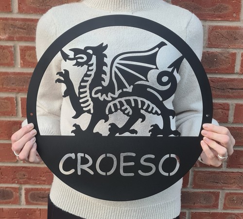 Welsh dragon welcome sign - welsh,
