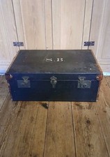 VINTAGE ANTIQUE STEAMER TRUNK LUGGAGE STORAGE BOX. 