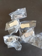 5 X Cancer research UK pin