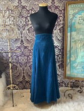 Droopy & Browns Angela Holmes